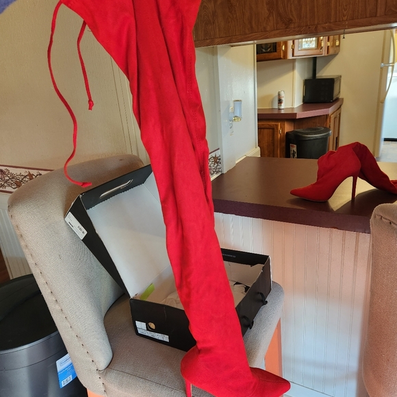 SOLD! - Picture 3 of 6